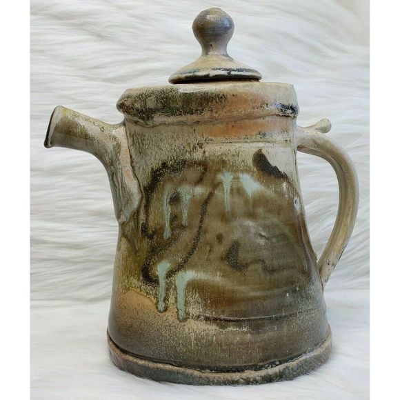 Unmarked Beautiful Pottery Pitcher W/ Spout & Lid - Picture 3 of 7